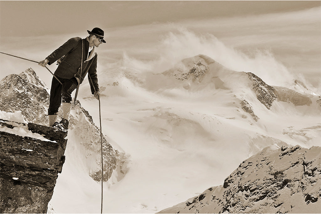 Leinenbild "Wildspitztiefblick" Sepia