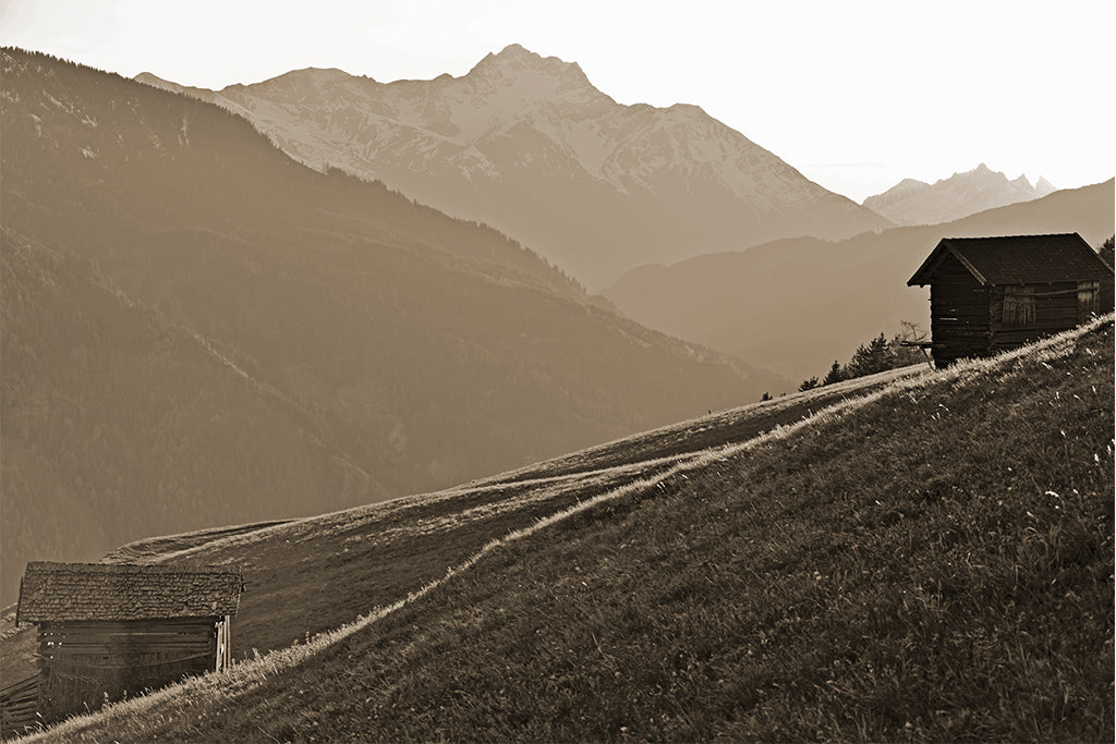 Leinenbild "Almwiesenblick" Sepia